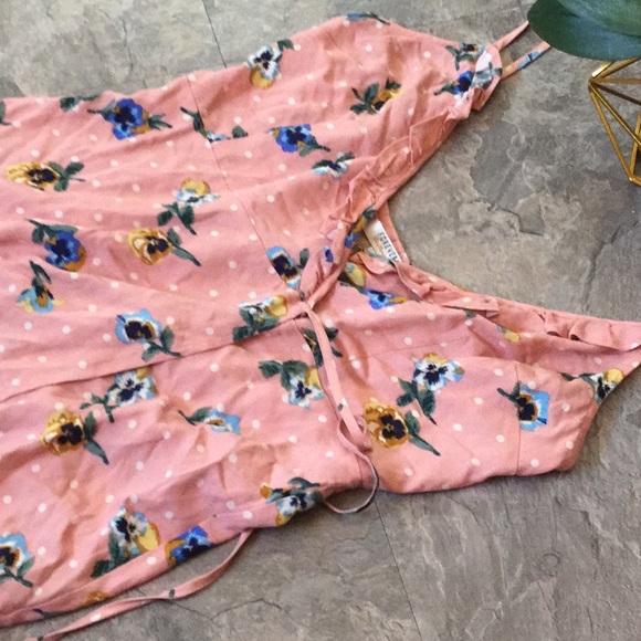 Pink floral wrap tie ruffle dress - Picture 5 of 8